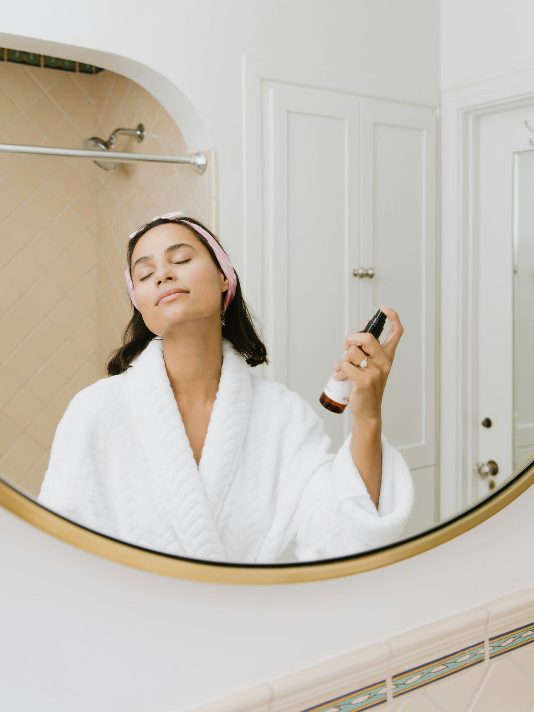 The benefits of probiotics for your skin — and why your microbiome matters Beauty & Skincare · 5 min read